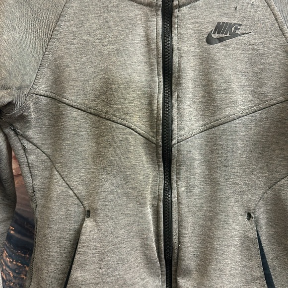 Gray Nike tech hoodie - Picture 10 of 15
